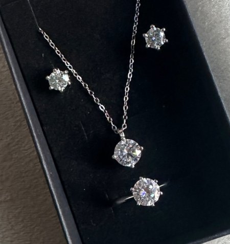 طقم الماس كلاسيكي